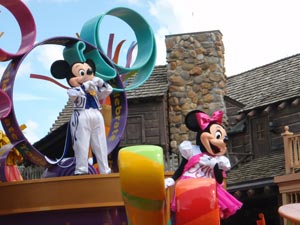 The Best Live Shows And Parades To See At Disney